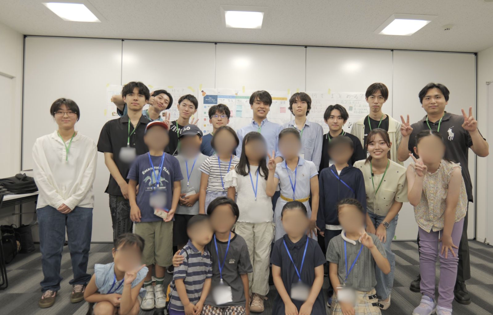じゆうラボの参加者とメンターの集合写真